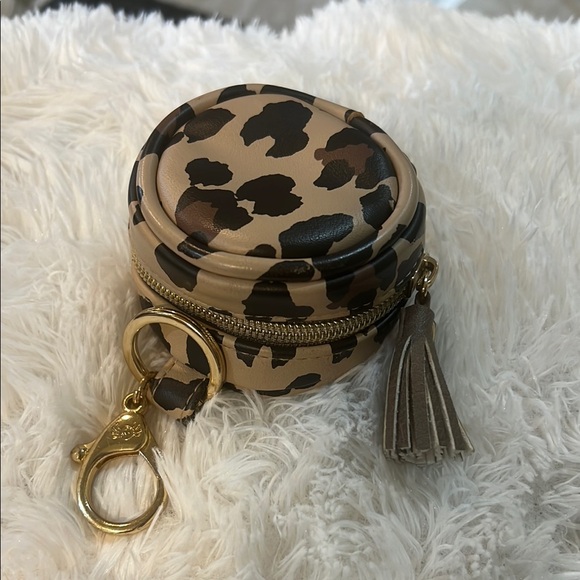 Itzy Ritzy Cheetah Print Pacifier Holder with Gold Accents - Picture 1 of 8